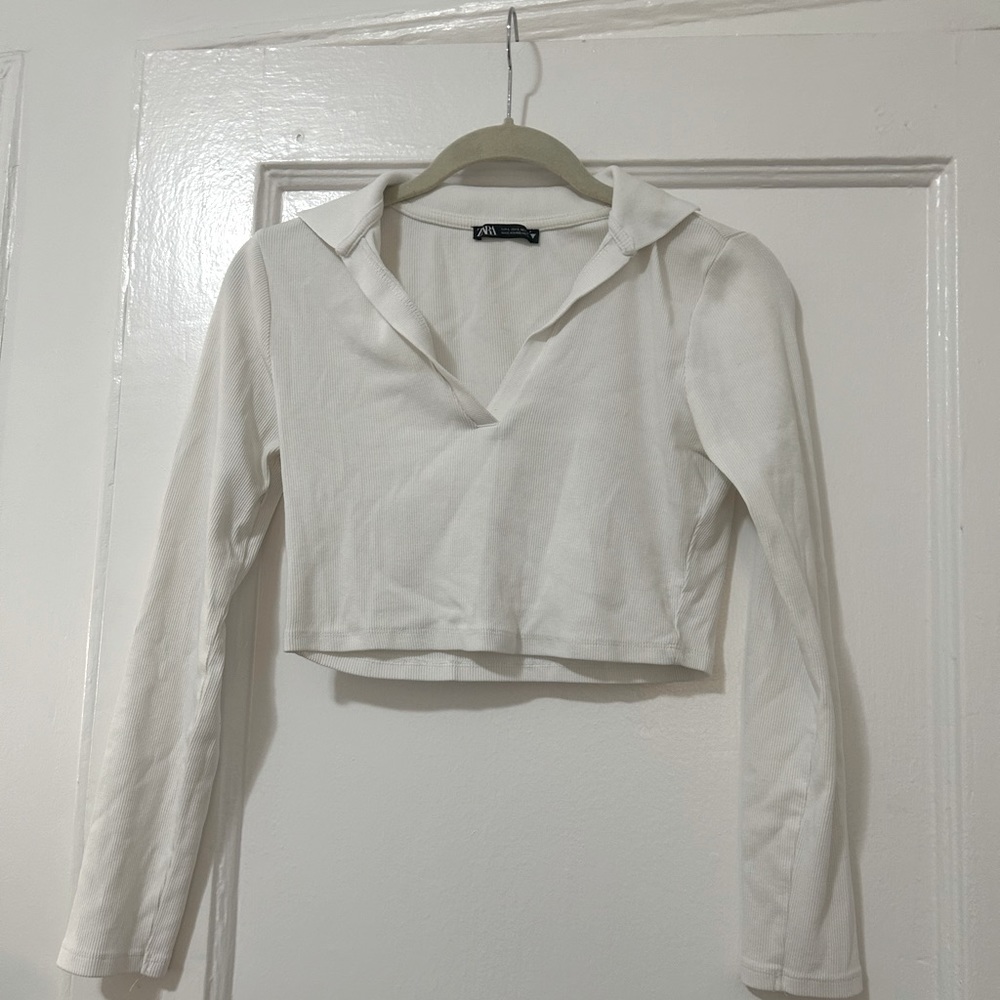 Zara women’s large white Cropped Long Sleeve shirt preppy fall layering neutral
